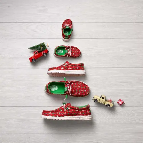 HEYDUDES Wally Youth Holiday Sweater – Red/Green online